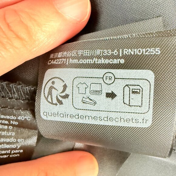 NWT H&M Satin Button-Front Shirt – Black (Recycled Polyester) S - Picture 9 of 9